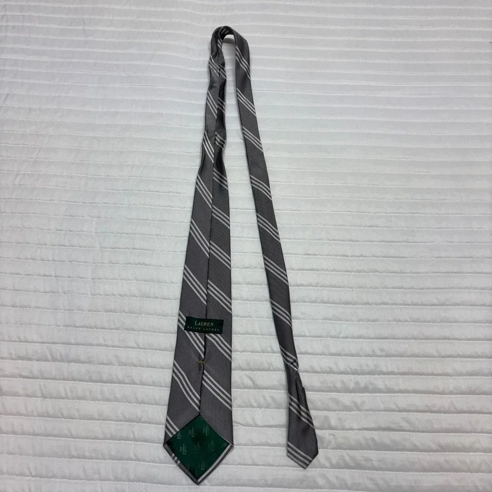 Lauren Ralph Lauren Mens Grey White Striped Silk Necktie Made in Italy‎
